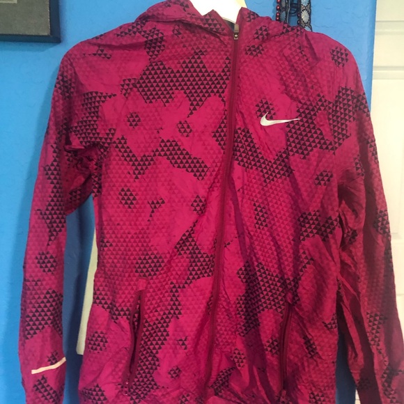 Nike rain jacket - Picture 2 of 2